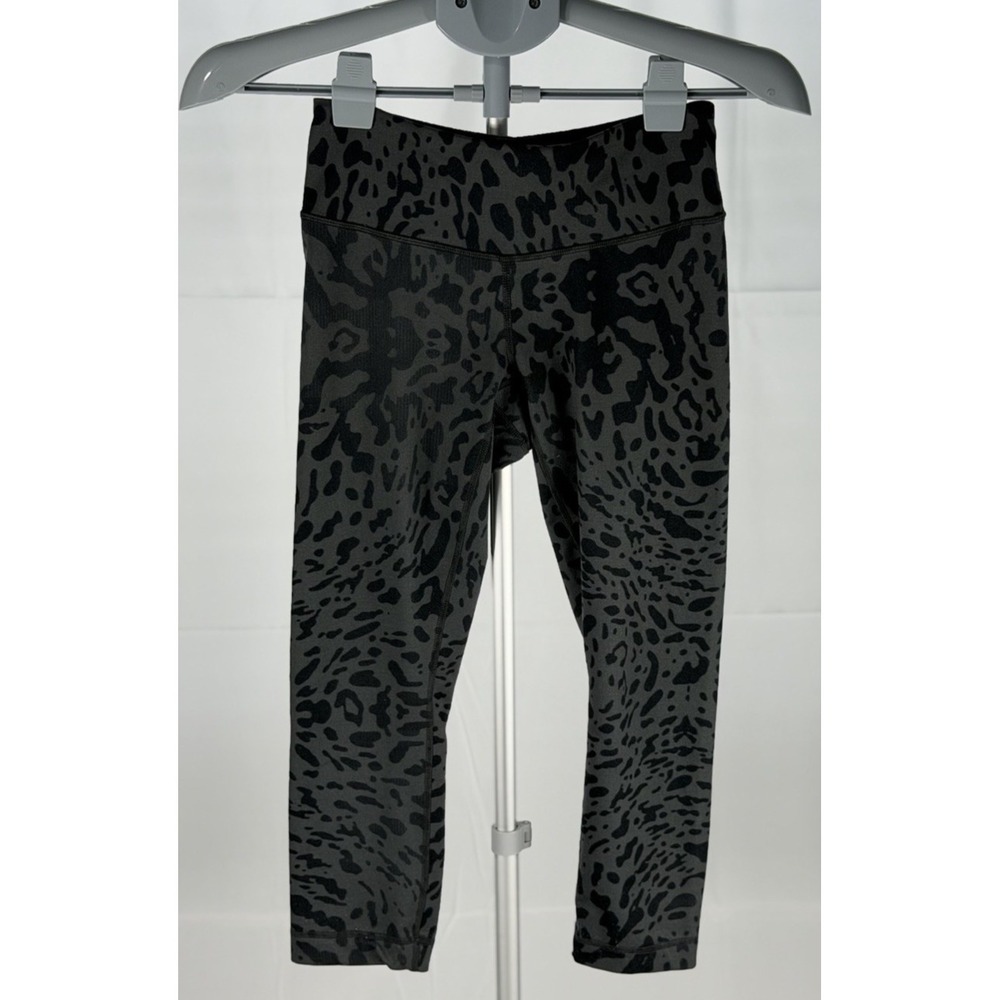 Lululemon Size 4 Women's Leopard Print Leggings